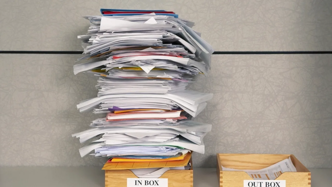 An email inbox full of applications on screen