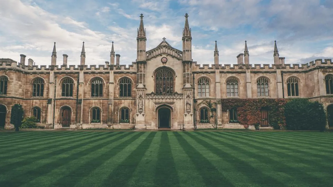 Transferring a foundation diploma between countries