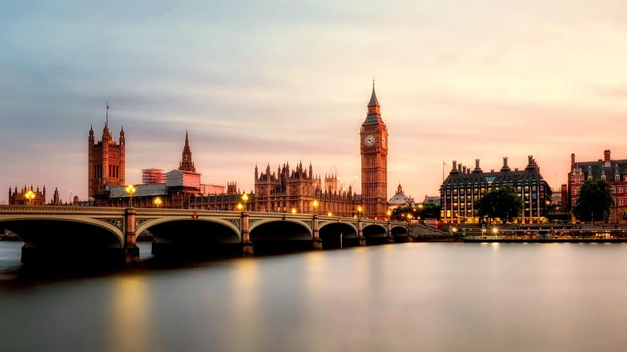 Westminster Bridge and Big Ben at dusk in London
