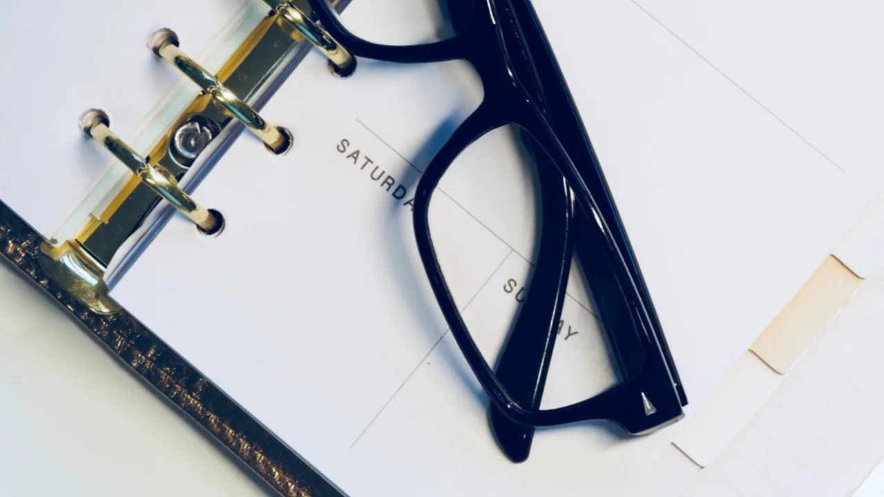 Calendar and planner used to map a relocation timeline